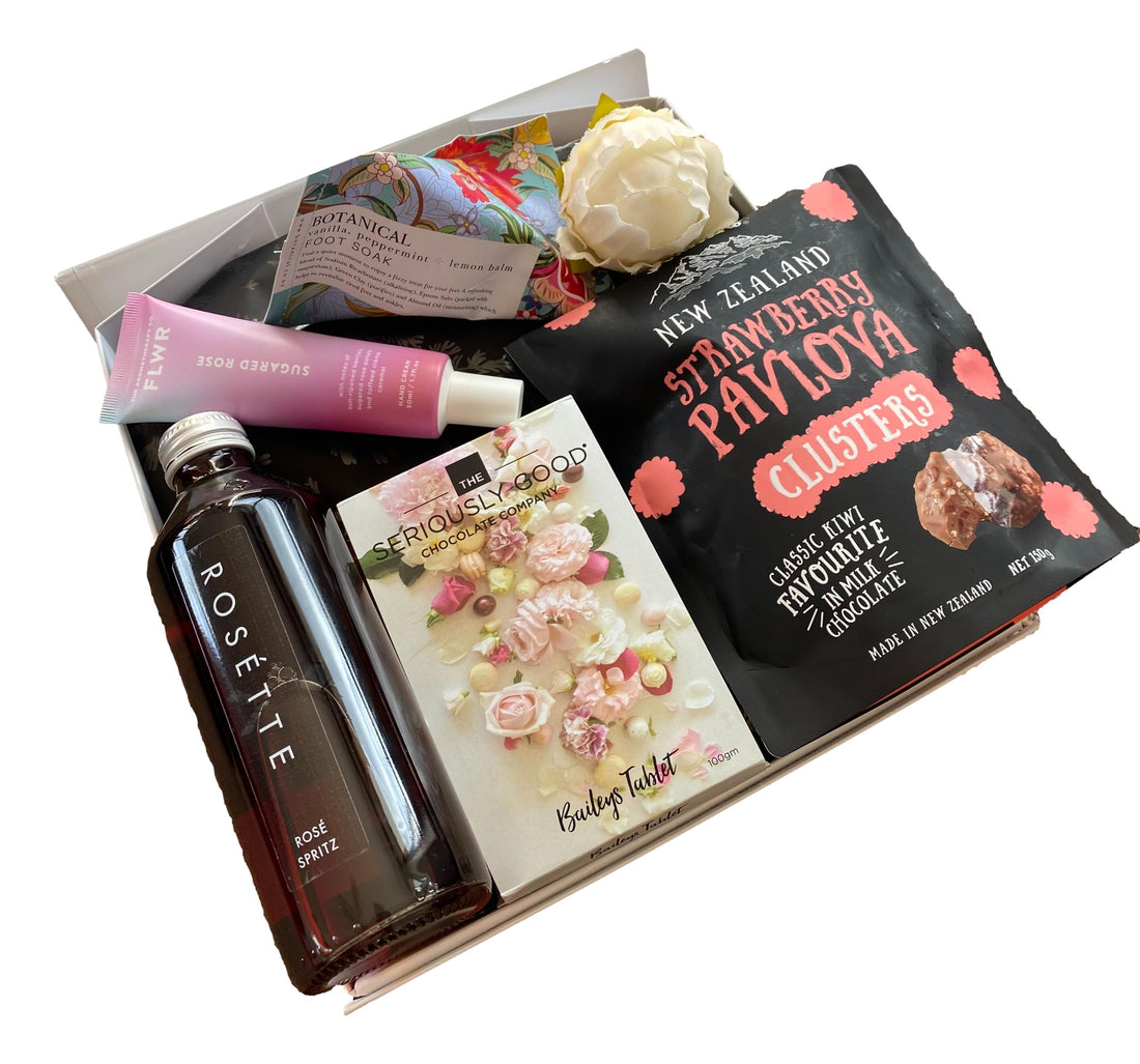 Gift With Gifted Hampers